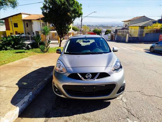 NISSAN MARCH 1.6 SV 16V FLEXSTART 4P XTRONIC